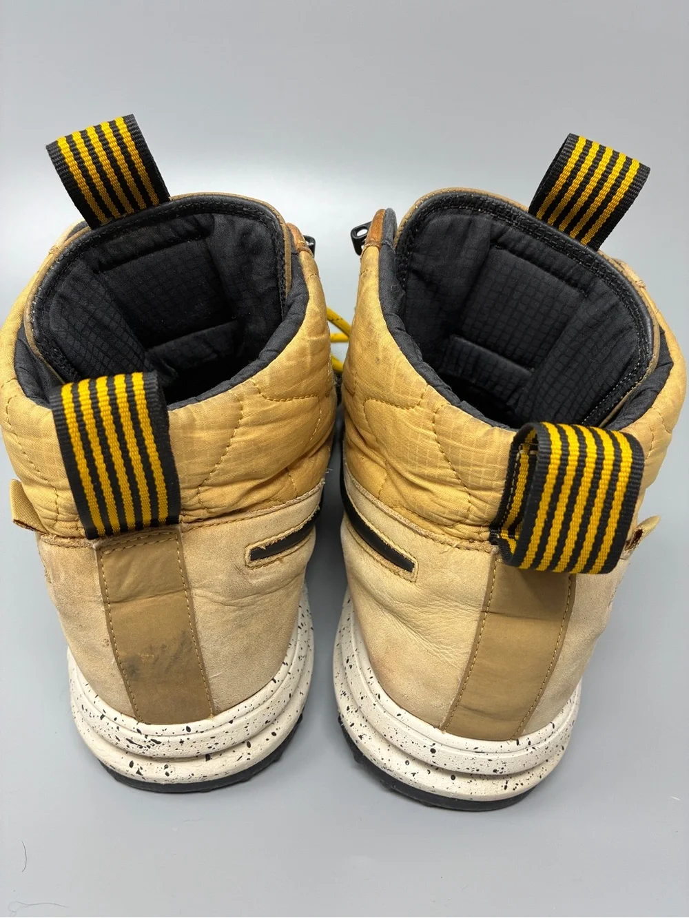 Nike ACG Watershield Hiking Boots Men’s 10 Tan Black Yellow Trail Gorpcore
